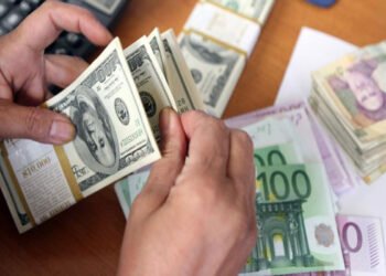 طالبلر منطقه مملکتلری‌نینگ پوللری افغانستان‌گه آلیب کېلینیشینی چېکله‌دی