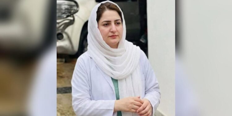 کویتهده بیر عیال داکترنینگ یوزیگه تېزاب سېپیلدی