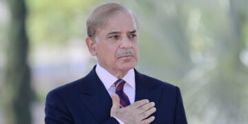 پاکستان باش وزیری: ایران بیلن امریکا اۉرته‌سیده کېلیشوو یکونلنگن