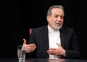 عراقچی لبنان‌ده اۉت آچیشنی تۉخته‌تیشنی بوزیلیشیدن آگاهلنتیردی