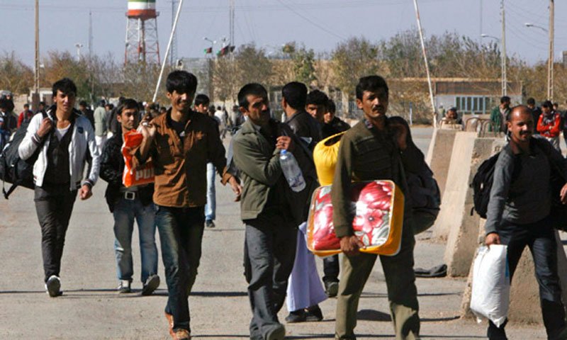 ایران و پاکستان دن ۵۷۵ افغانستان‌لیک عایله چیقریلدی