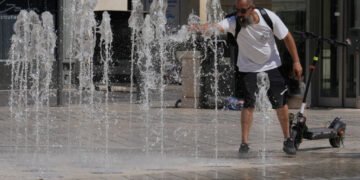 فرانسهده ایسّیق هوا قربانلری؛ رسمیلر آلتی مینگگه یقین کیشی اۉلیمی رویخطگه آلینگنیدن خبر بېردی