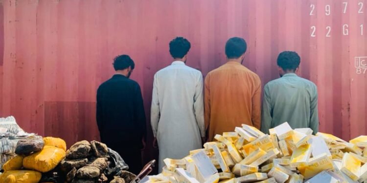 طالبلر ایچکی ایشلر وزیرلیگی: ننگرهارده اۉنلب مینگ تابلیب و اۉنلب کیلوگرام مخدره ماده تاپیلدی