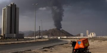 یقینشرقده اوروش؛ سنتکام: ایرانگه قرشی ۱۴۰ نشانگه هجوم اویوشتیریلدی