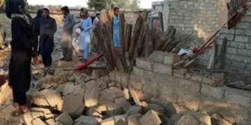 پاکستان خلقی حزبینینگ رهبری اوییده یوزبېرگن خودکش هجومده چمهسی ۱۷ کیشی جان بېرگن