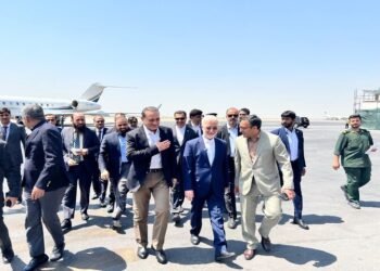 عاصم منیر آلدین دن اعلان قیلینگن سفر بیلن تهران‌گه باردی