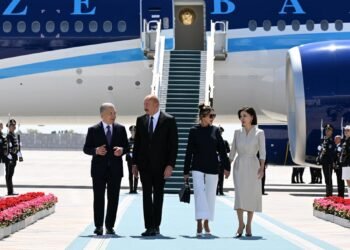 اۉزبېکستان جمهور باشلیغی آذربایجان جمهور باشلیغینی ایلیق کوتیب آلدی