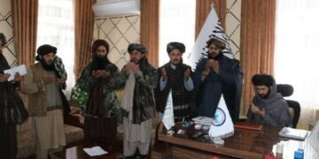 تخارده طالبلر کانلر و پترولیم باشلیغی پارهخورلیکده عیبلنیب حبسگه آلینگن