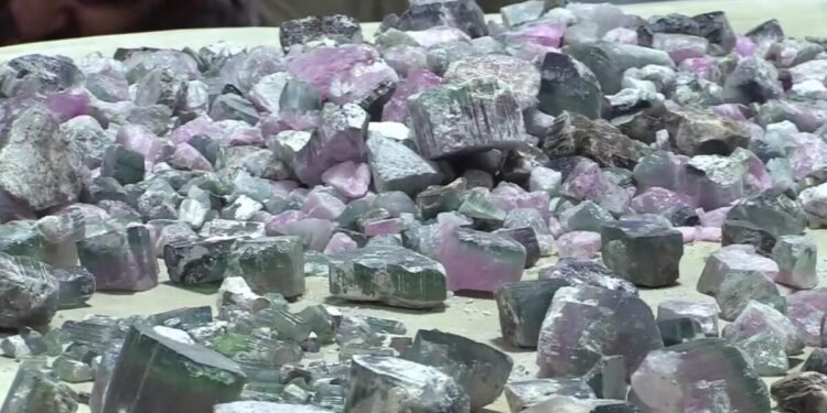 کنرده۲۱ میلیون افغانيلیک قیمتبها تاشلر سوداگه چیقریلدی