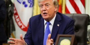ترامپ ادعاسی؛ هرمز بۉغازی امریکا دېنگیز کوچلری نظارتیده دیر