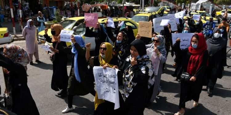 انسان حقلری تشکیلاتلری آچیق مکتوبی؛ طالبان بیلن علاقه بو گروه جنایتلریگه قوشیلیش دیر