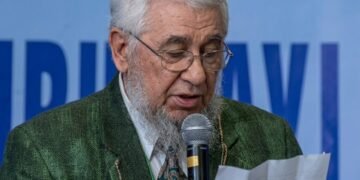 اېرگش اۉچقون ایجادیده وطن و انسانیلیک