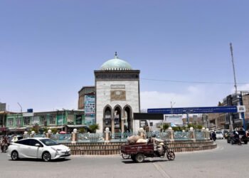 قند‌هارده اېرکک بالته‌ بیلن اۉلدیریلدی، ایکّینچی گماندار قاچیب کېتدی
