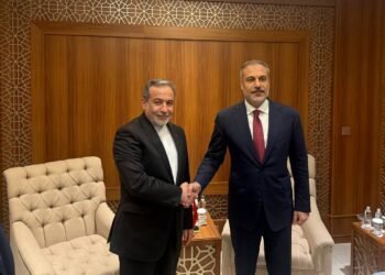 فیدان و عراقچی منطقه‌ده‌گی ترنگلیکلر کېنگه‌یمسلیگیگه تاکید قیلدیلر