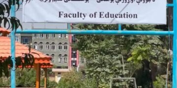 اۉزبېک تیلی بیلن ضدیت؛ طالبلر اۉز تیللری‌گه اوستون بېریشگه اورینماقده
