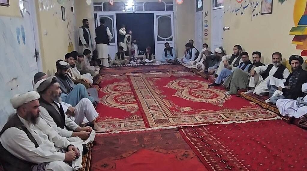 میمنه شهریده شعر کېچه‌سی اۉتکزیلدی