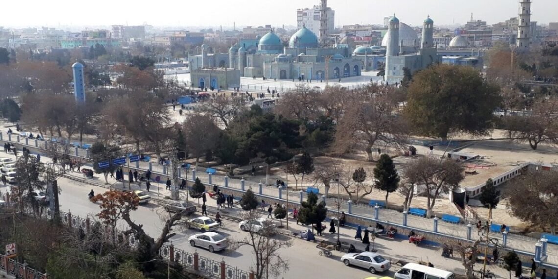 مزارشریف‌ده بازارگچه تعصب؛ منبعلر: طالبان قومی تعصب سبب کفایت مارکېت صرافلرینی کۉچیرماقده
