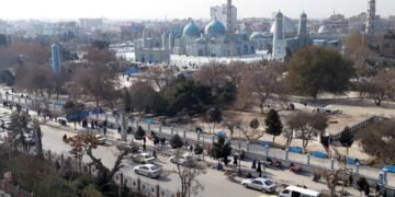 مزارشریف‌ده بازارگچه تعصب؛ منبعلر: طالبان قومی تعصب سبب کفایت مارکېت صرافلرینی کۉچیرماقده