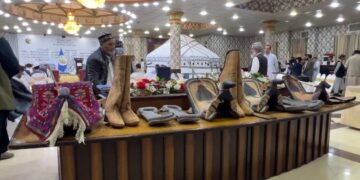 افغانستان قزاقلری مدني میراثینی بلخده نمایش اېتدی