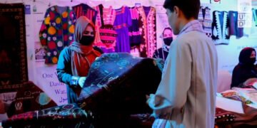 بیرلشگن ملتلر تشکیلاتی: مالی منبعلردن فایده‌لنیش افغانستانده‌گی تجارتلر اوچون کتّه‌ تۉسیق