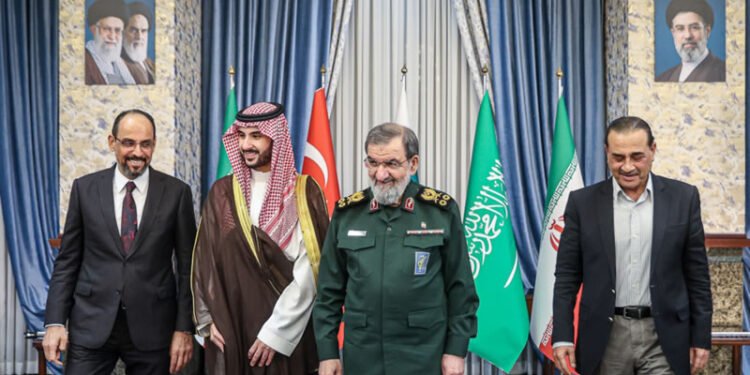 ترتیبسیزلیکلر‌نینگ کېنگه‌ییشی؛ مکه بیتیمی آغیر سیناولر و تنلاولر اۉرته‌سیده