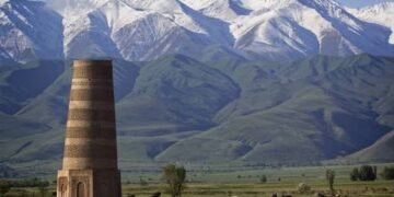 بورانا مناره‌سی قیرغیزستان نینگ تاریخی میراثی