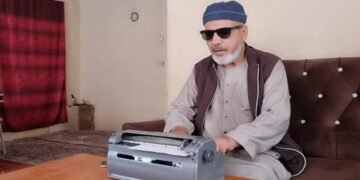 افغانستانده کۉزی عاجز انسانلر؛ تعلیمدهگی چېکلاولردن تارتیب تېنگ ایش امکانیتلرینینگ یۉقلیگیگچه