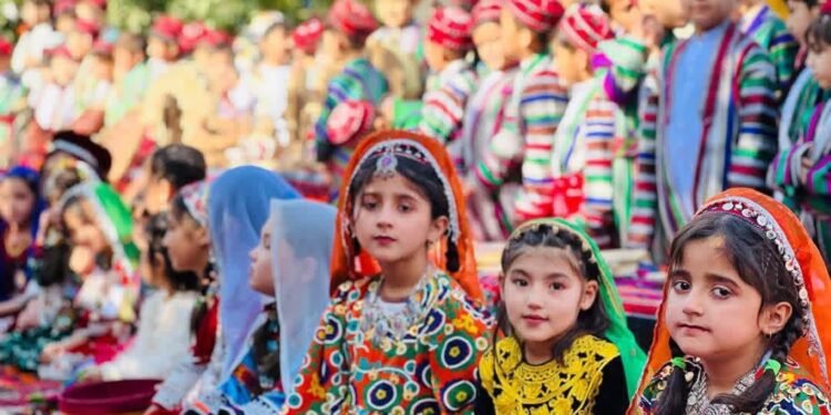 آنه تیلی؛ مهر-محبت بیلن یشه‌یاتگن میراث