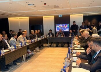 مارشال عبدالرشید دوستم: حاضرگی وضعیت برقرار قالمه‌ی، اساسی اۉزگریش کېلیشی ممکن