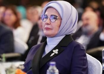 امینه اردوغان: قیزلر موفقیتی تورکیه کیله‌جگی اوچون کته یوتوق دیر