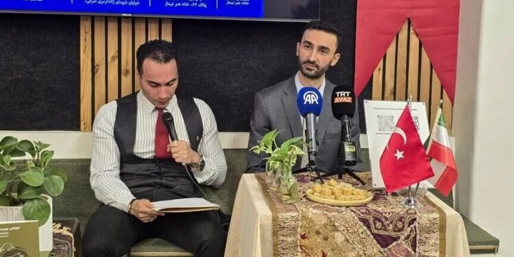 تهران ده «تورک ادبیاتی کیچهسی» اۉتکزیلدی