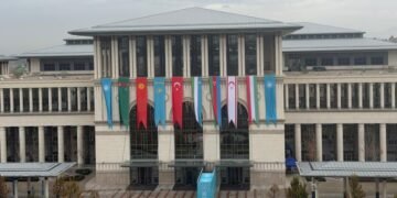 تورک دولتلر تشکیلاتی‌نینگ ۱۳-ییغینی «تورک عصری» شعاری آستیده باشلنه‌دی