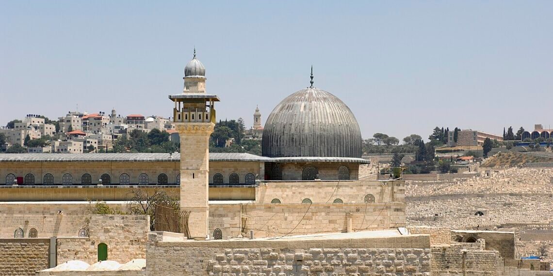 اسراییل قدسلیک بیر کیشینی 23 ییلگه القصی مسجدیگه کیریشدن منع قیلدی